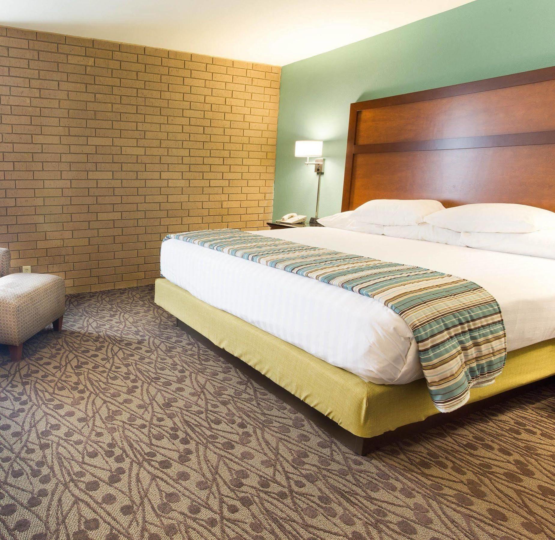 Drury Inn & Suites Atlanta Morrow Exterior photo